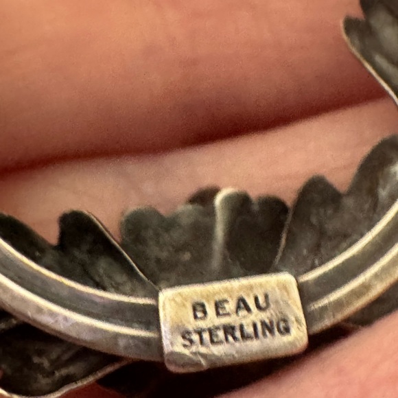 Set of 2 Vintage Beau Sterling Brooches and
sunshine Polishing Cloth - Picture 7 of 9